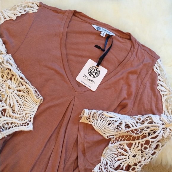 Bobeau Crochet Sleeve Blouse - Picture 4 of 7